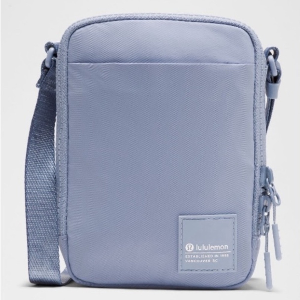 Lululemon Easy Access Crossbody